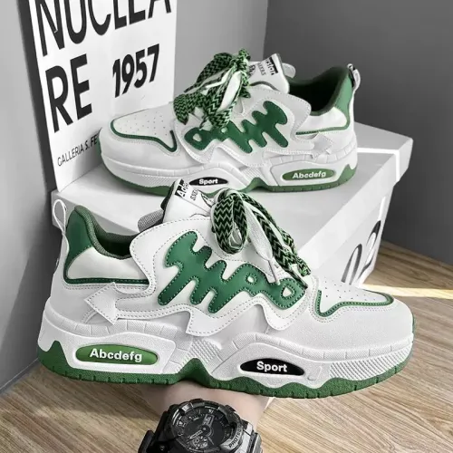SNEAKERS 