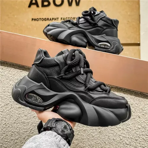 MEN’S SNEAKERS 