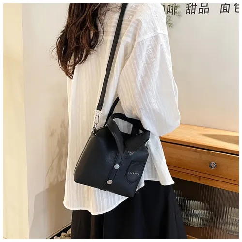 LADIES HANDBAG 