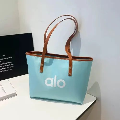 LADIES HANDBAG 