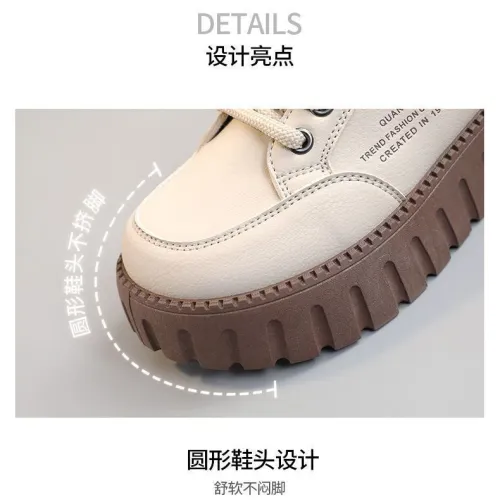 WOMEN’S SNEAKERS 