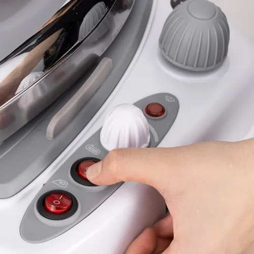 ULTRA- HIGH POWER STEAM IRON 