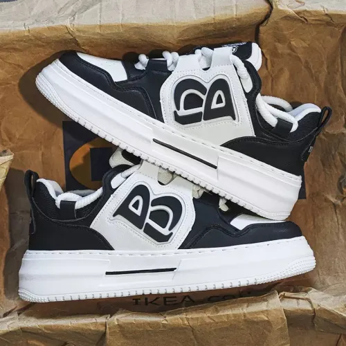 MEN’S SNEAKERS 