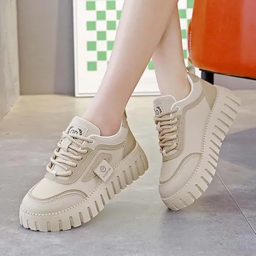 WOMEN’S SNEAKERS 