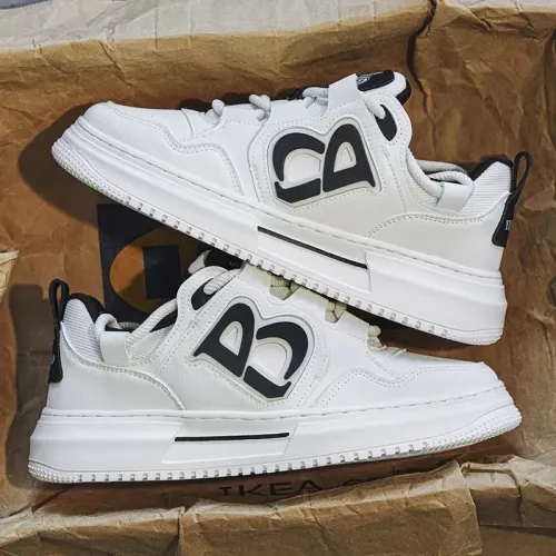 MEN’S SNEAKERS 