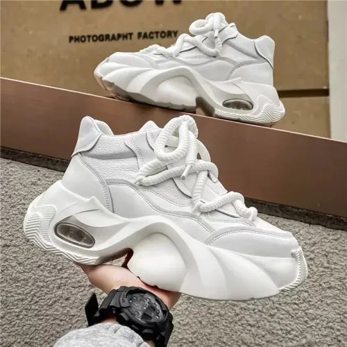 MEN’S SNEAKERS 