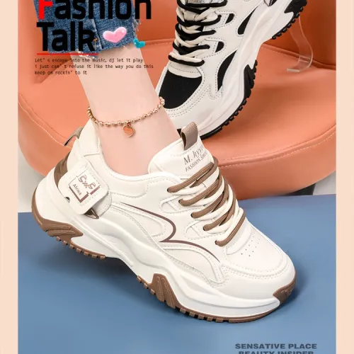 WOMEN’S SNEAKERS 