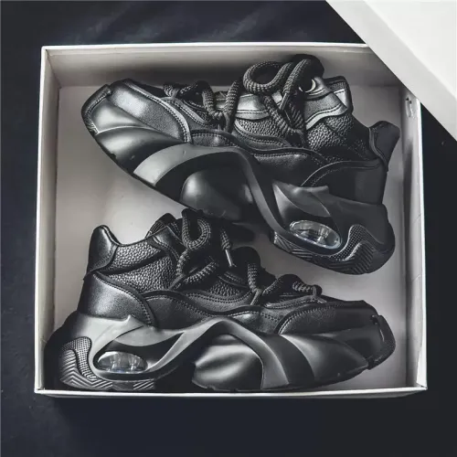 MEN’S SNEAKERS 