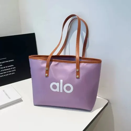 LADIES HANDBAG 