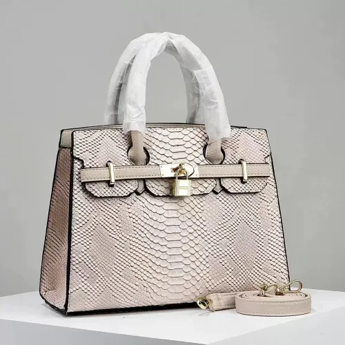 LADIES HANDBAG 